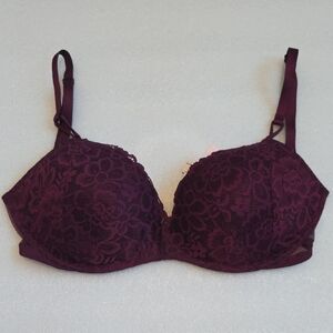 Victoria's Secret NWOT Lace Bra 34DD- Burgundy
